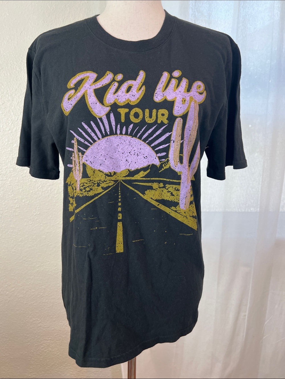 Slyfox Threads Kid Life Tour Graphic Tee - Black with Purple & Gold. YXL. NWOT